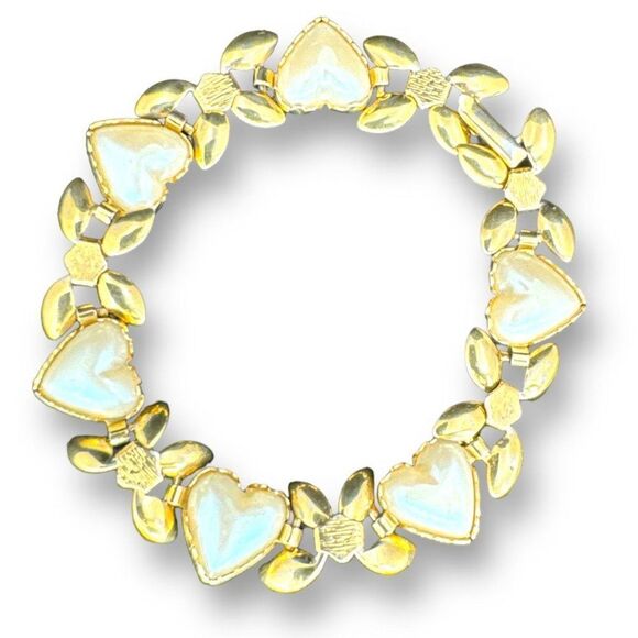 Heart Shape Faux Pearl Dainty Vintage Bracelet Gold Tone Links - Picture 1 of 6